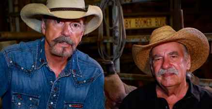 Link til Bellamy Brothers hotellpakke med billetter